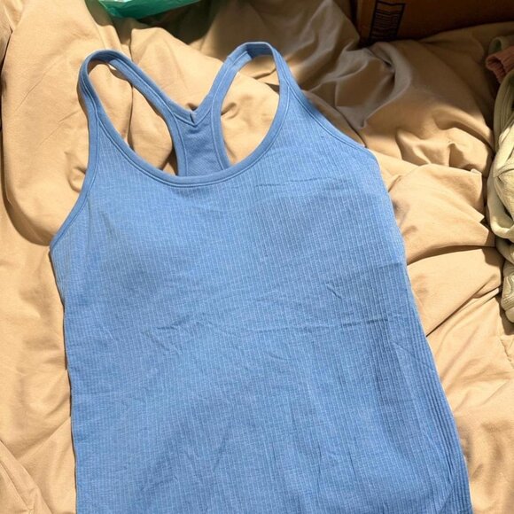 Like New Lululemon Women's Blue Ebb to Street Tank Top Size 10 - Picture 2 of 3